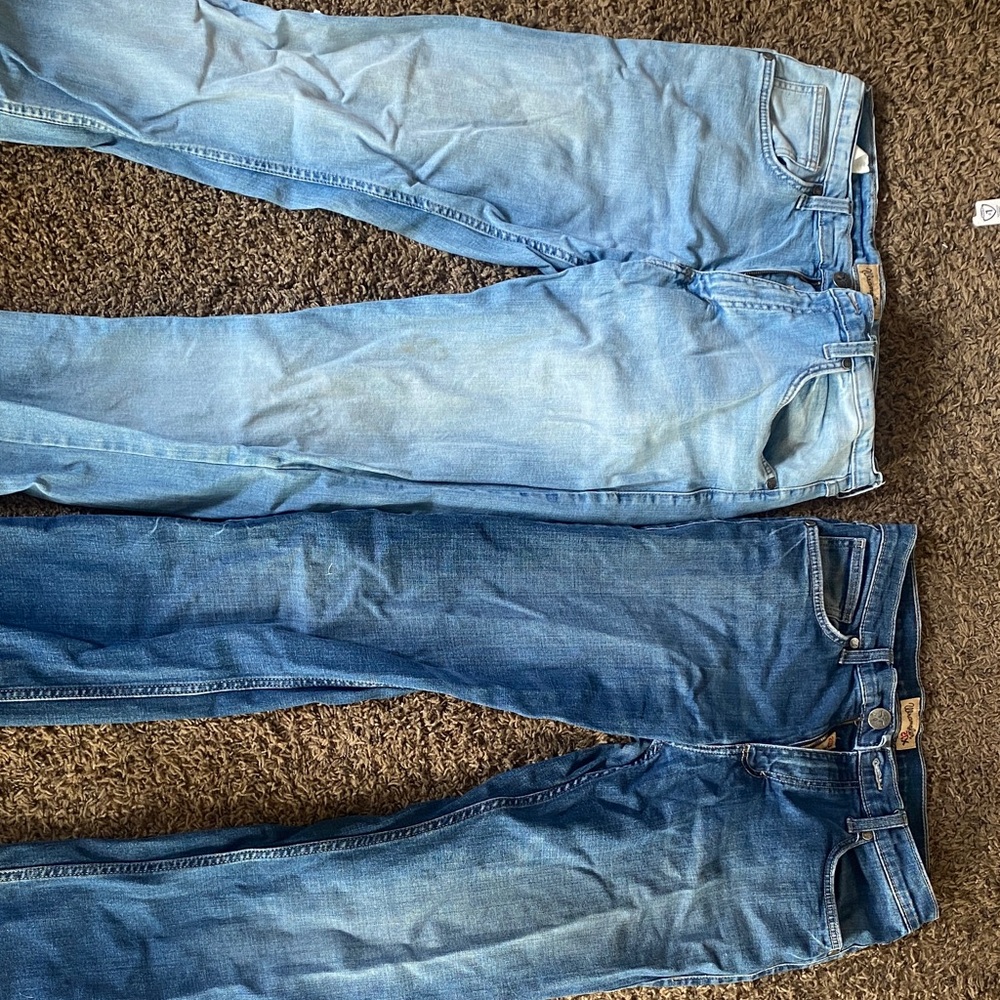 Wrangler Men's Straight Jeans in Light and Dark Blue